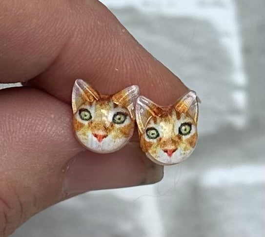 Cat resin stud earrings 4 colours