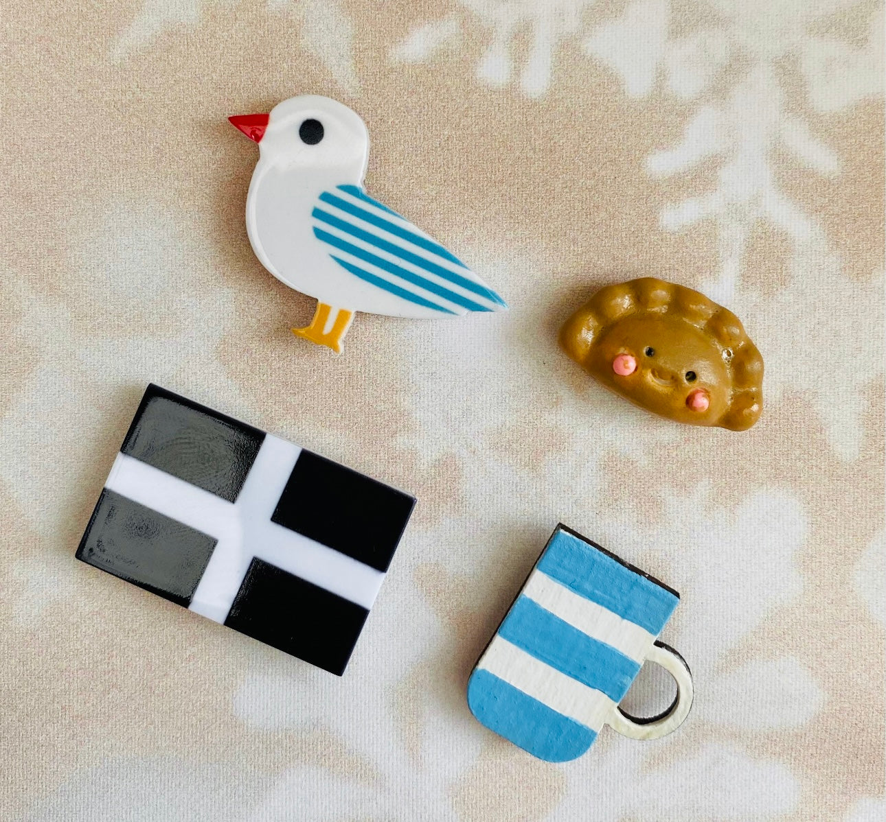 Set Cornish fridge magnets pasty flag seagull